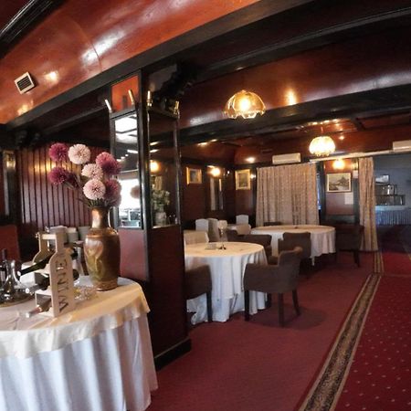 ססבטה Hotel Martini Zagreb Hotel And Restaurant מראה חיצוני תמונה