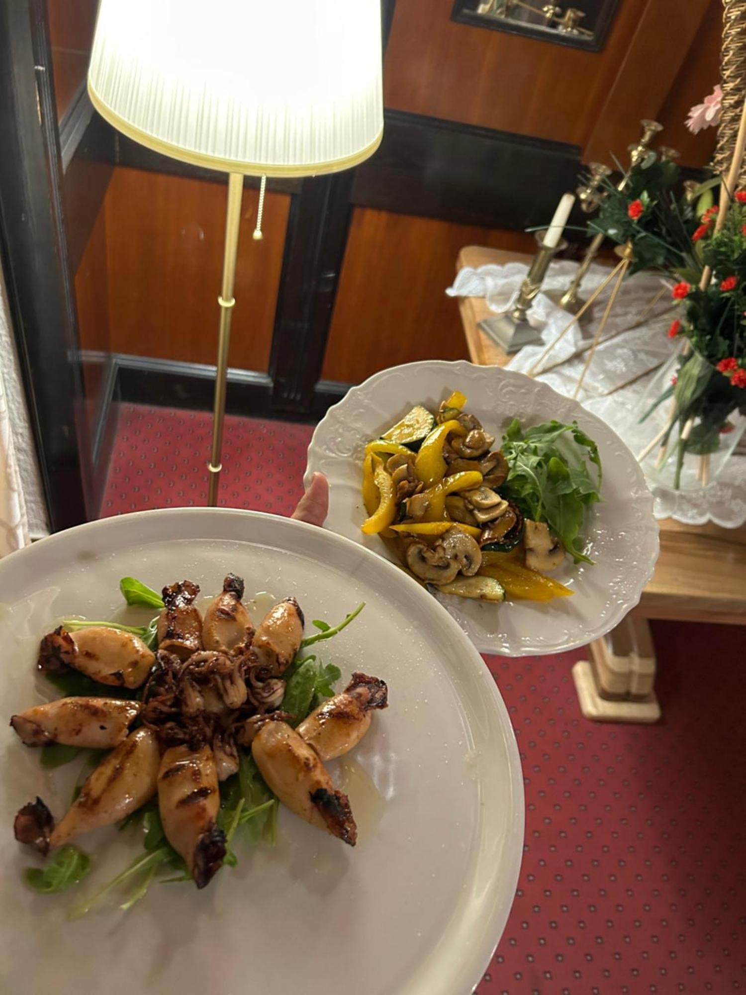 ססבטה Hotel Martini Zagreb Hotel And Restaurant מראה חיצוני תמונה