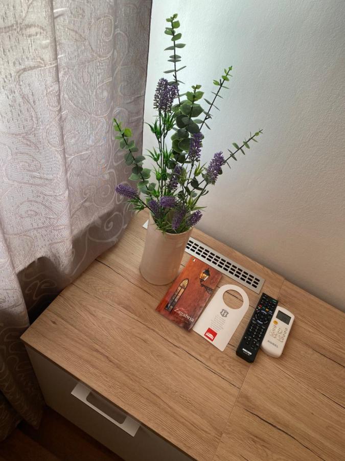 ססבטה Hotel Martini Zagreb Hotel And Restaurant מראה חיצוני תמונה