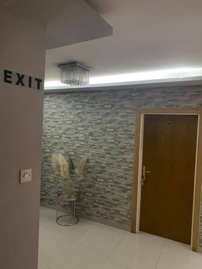 ססבטה Hotel Martini Zagreb Hotel And Restaurant מראה חיצוני תמונה