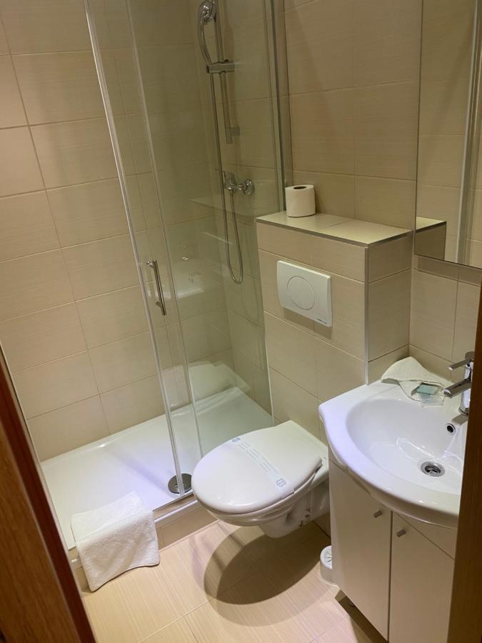 ססבטה Hotel Martini Zagreb Hotel And Restaurant מראה חיצוני תמונה