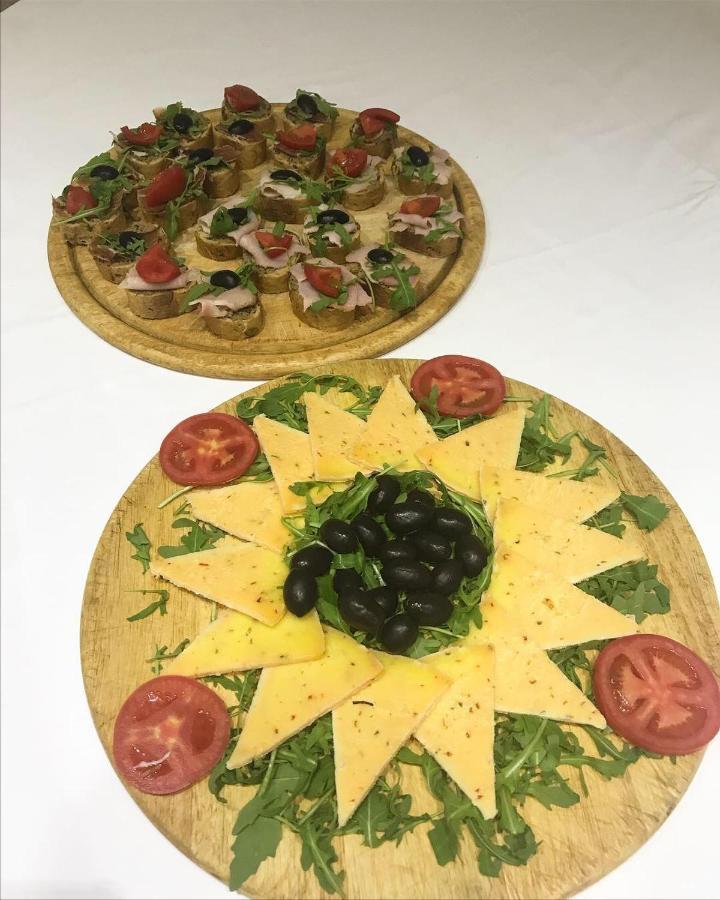 ססבטה Hotel Martini Zagreb Hotel And Restaurant מראה חיצוני תמונה